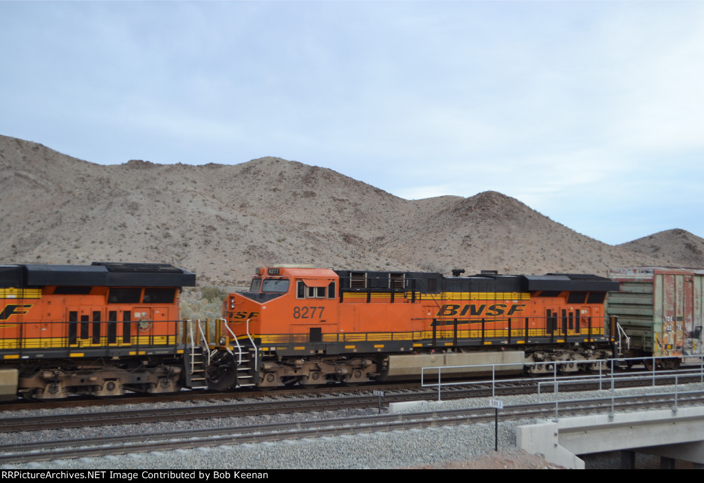 BNSF 8277